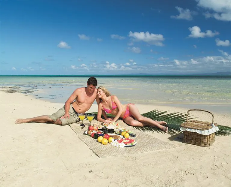 2644 fiji sunset dinner