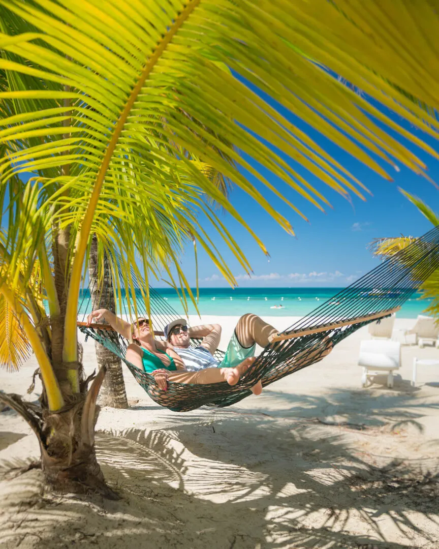/img/2660-caribbean-packing.webp