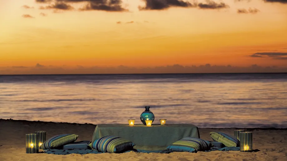 /img/2664-grand-cayman-couple.webp