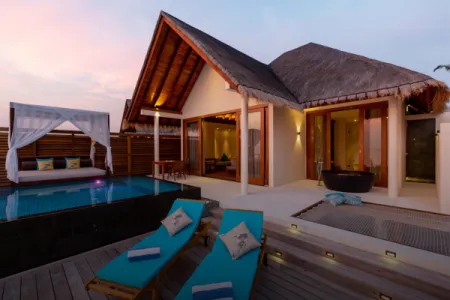 2678 maldives couple sunset