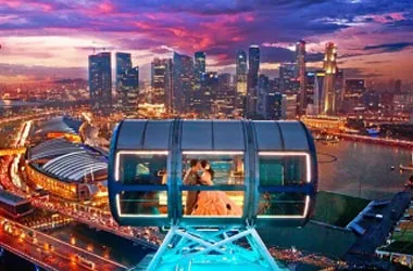 2680 singapore couple packing