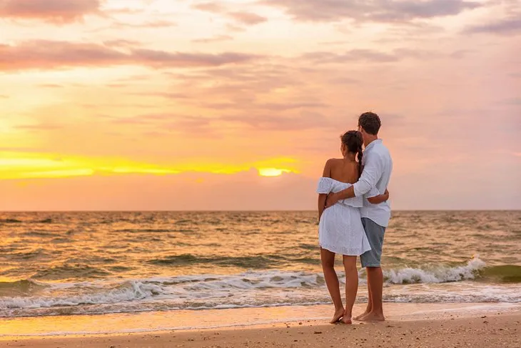 /img/2686-honeymoon-packing.webp