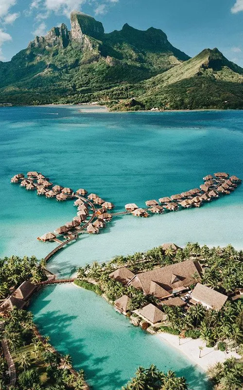 2699 honeymoon couple beach
