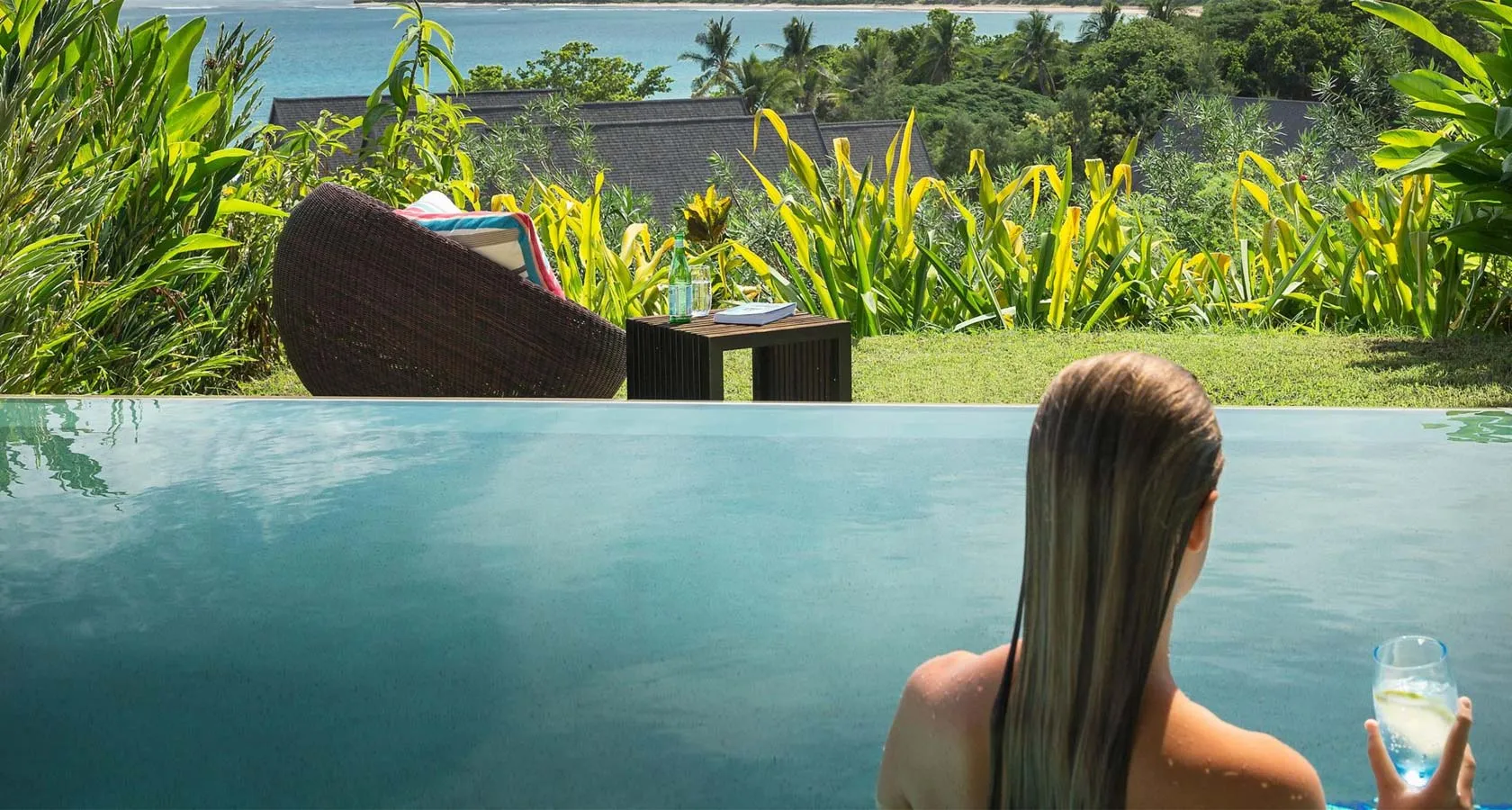 /img/2708-fiji-private-beach.webp