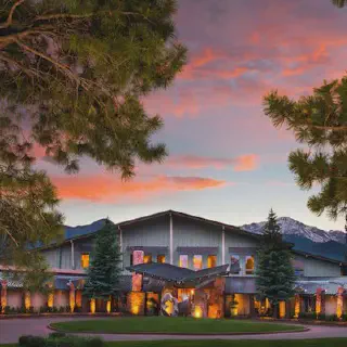 /img/2725-colorado-honeymoon-planning.webp