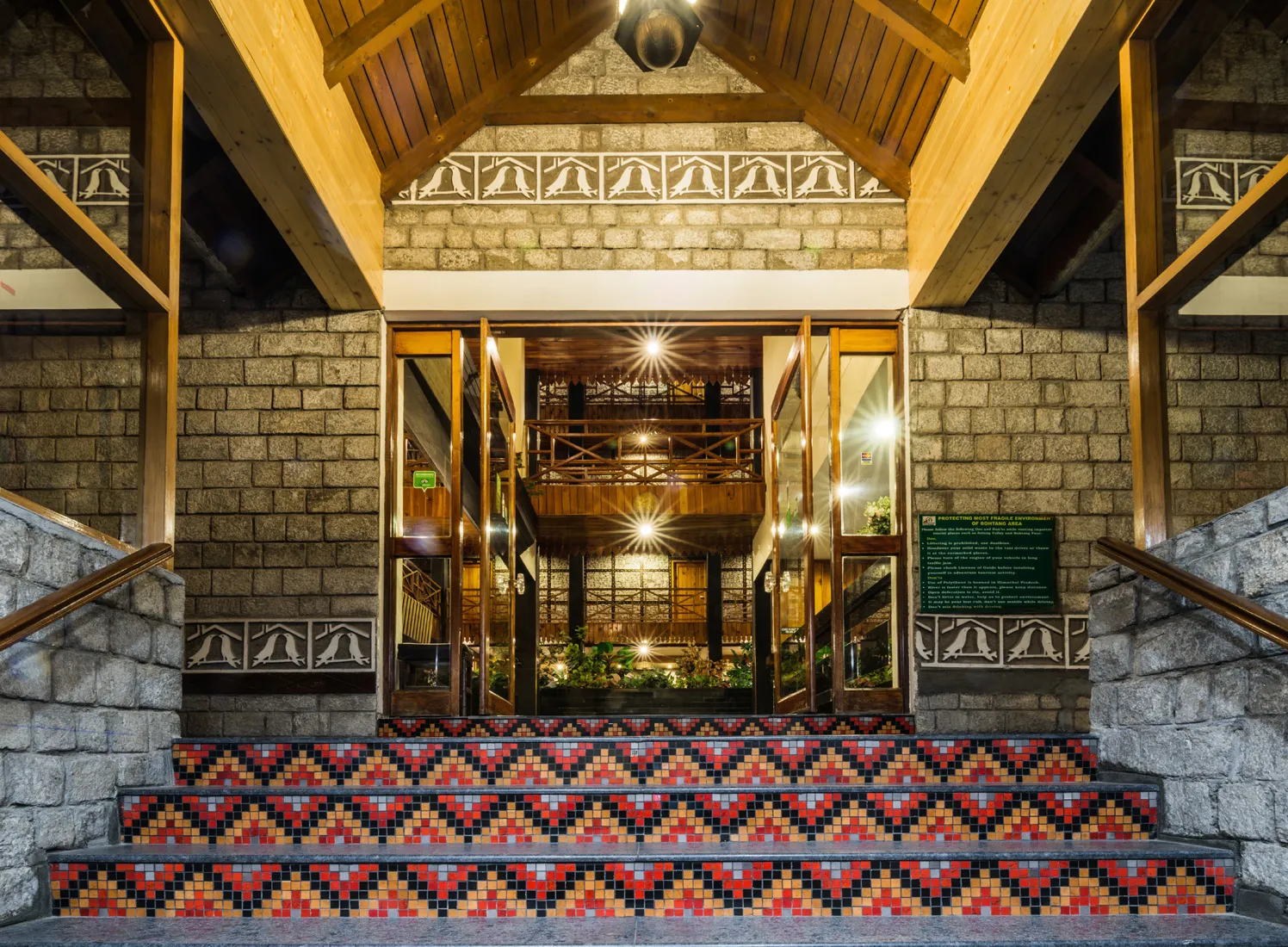 /img/2733-manali-honeymoon-inn-himachali-food.webp