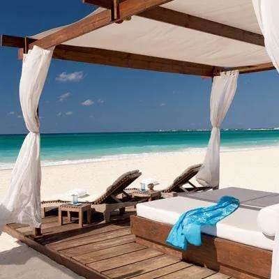 2735 cayman island resort