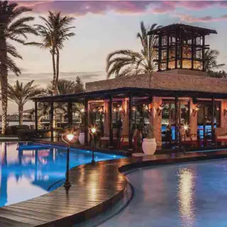 /img/2737-dubai-honeymoon-hotel-luxury-suite.webp