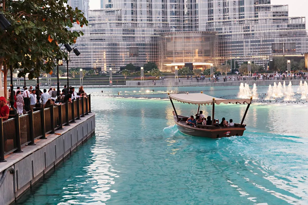 2737 dubai honeymoon hotel room with view