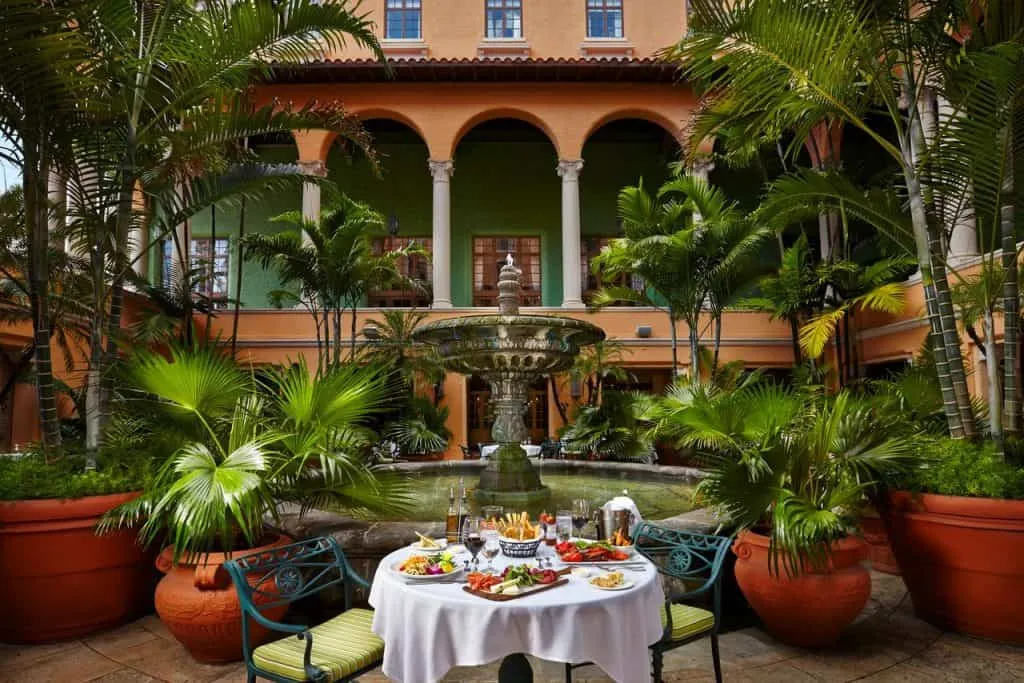 2754 don cesar st pete
