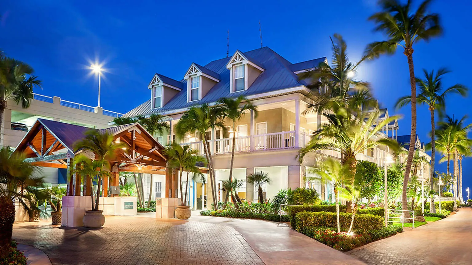2771 gardens hotel