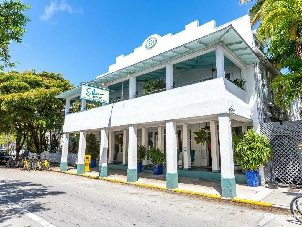 2771 pier house resort