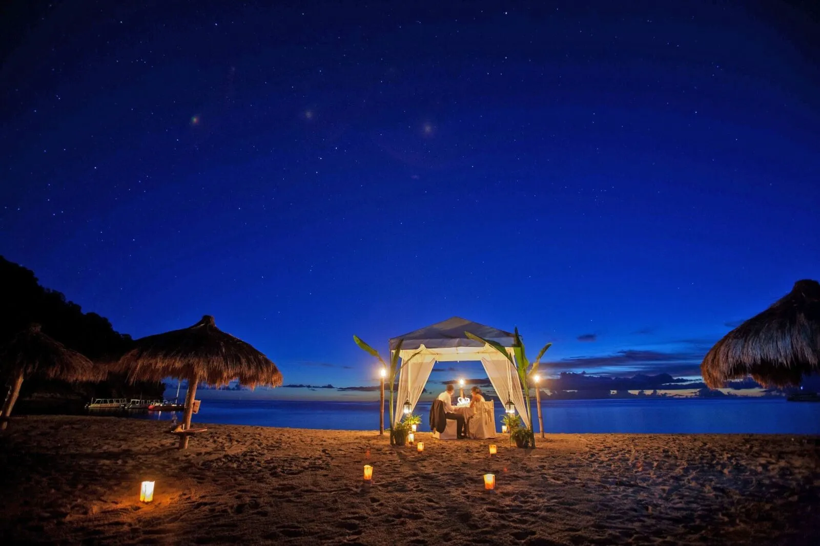 2797 caribbean honeymoon couple