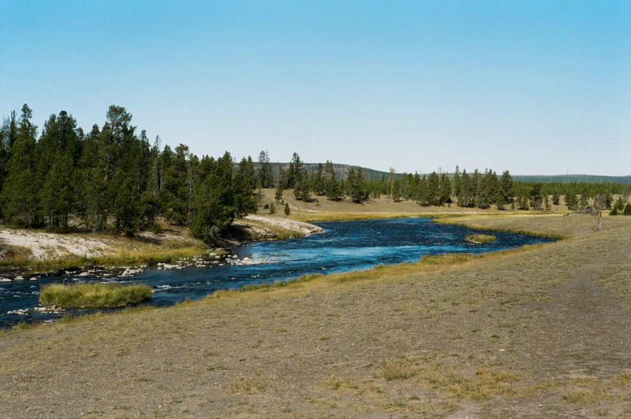 2815 yellowstone hiking trails