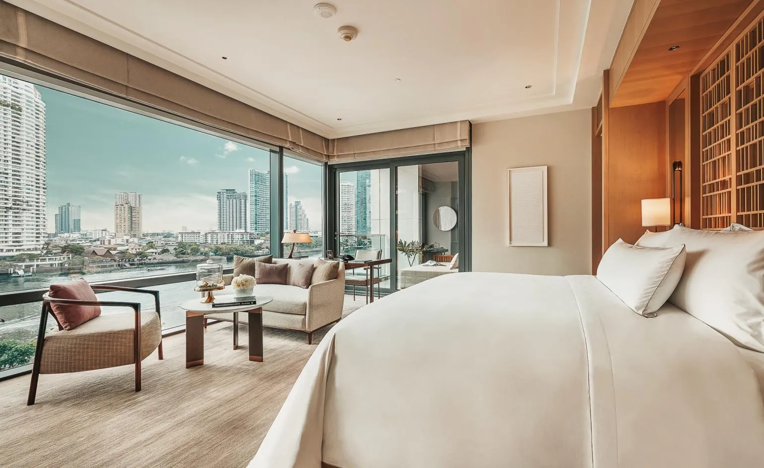 2827 peninsula bangkok