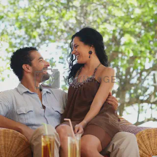 /img/2828-honeymoon-souvenirs.webp