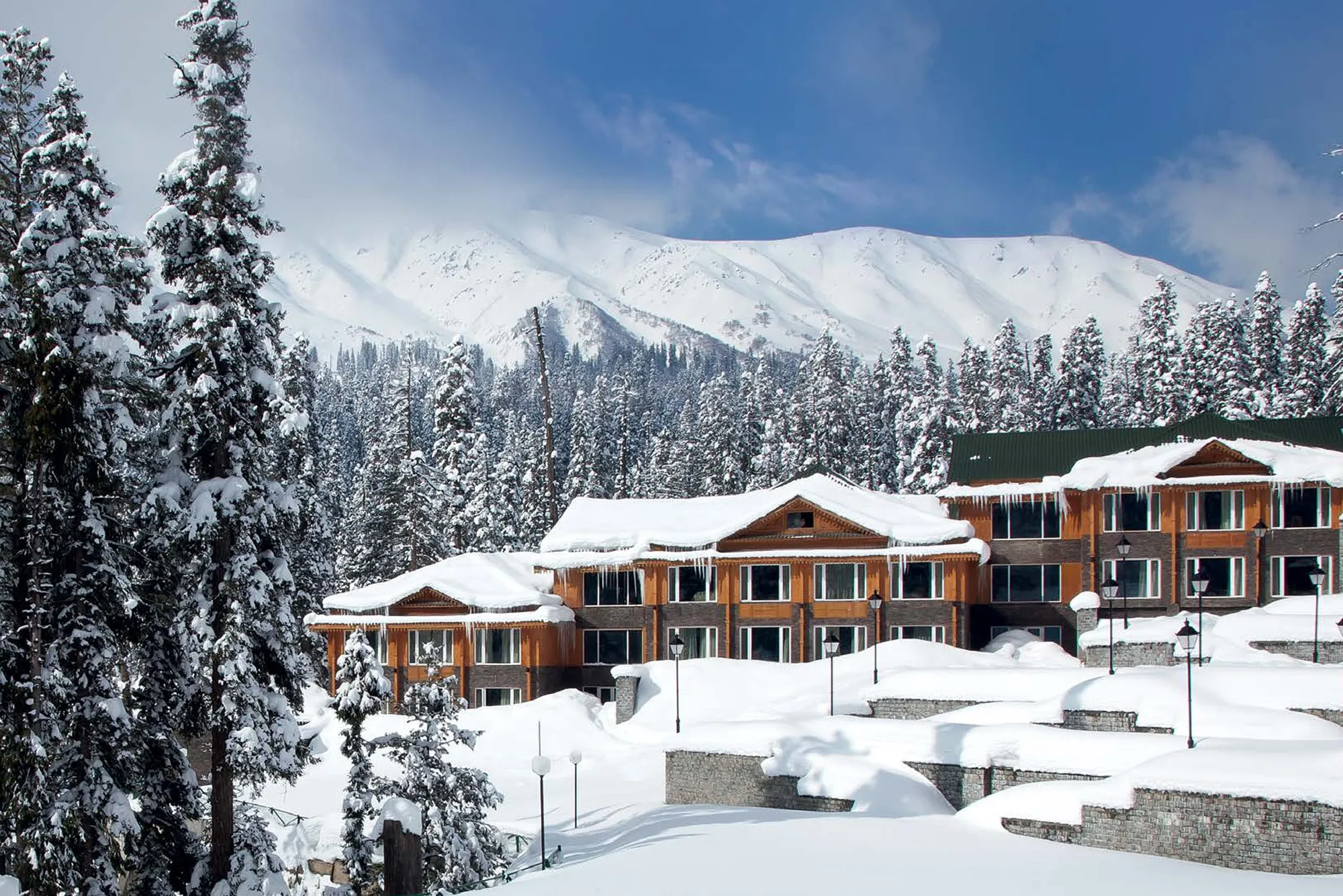 2849 yusmarg honeymoon