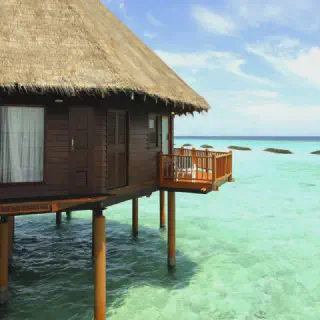 /img/2855-honeymoon-resort.webp