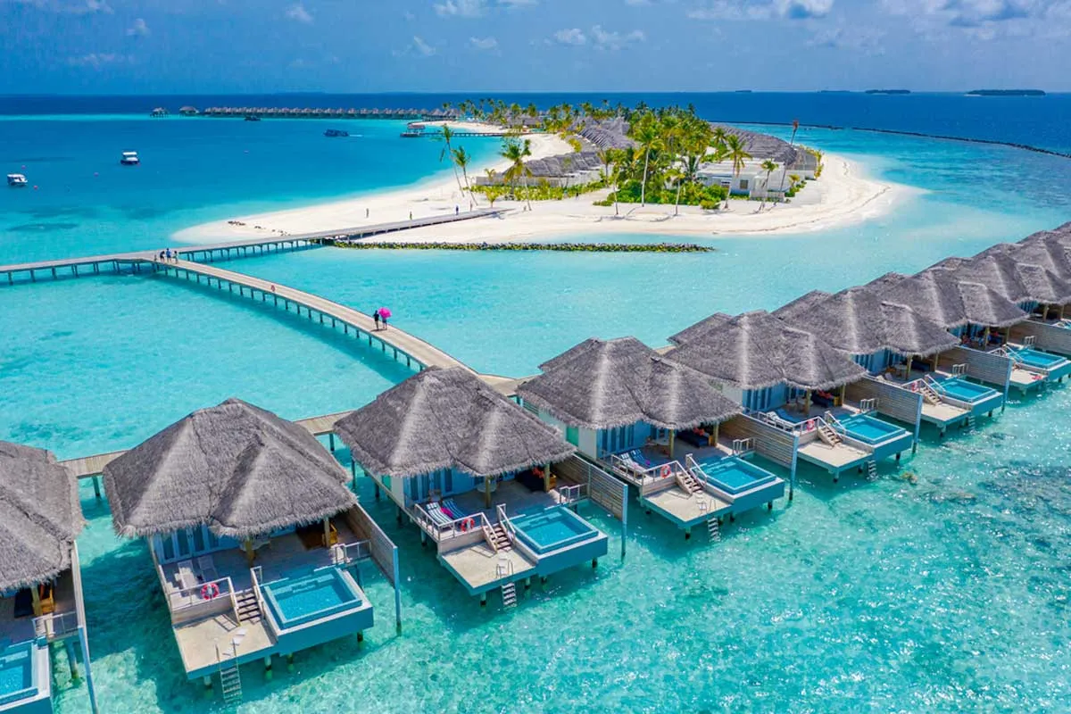 2883 maldives honeymoon overwater bungalow