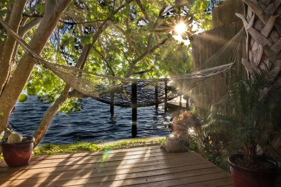2896 hawaii honeymoon suite