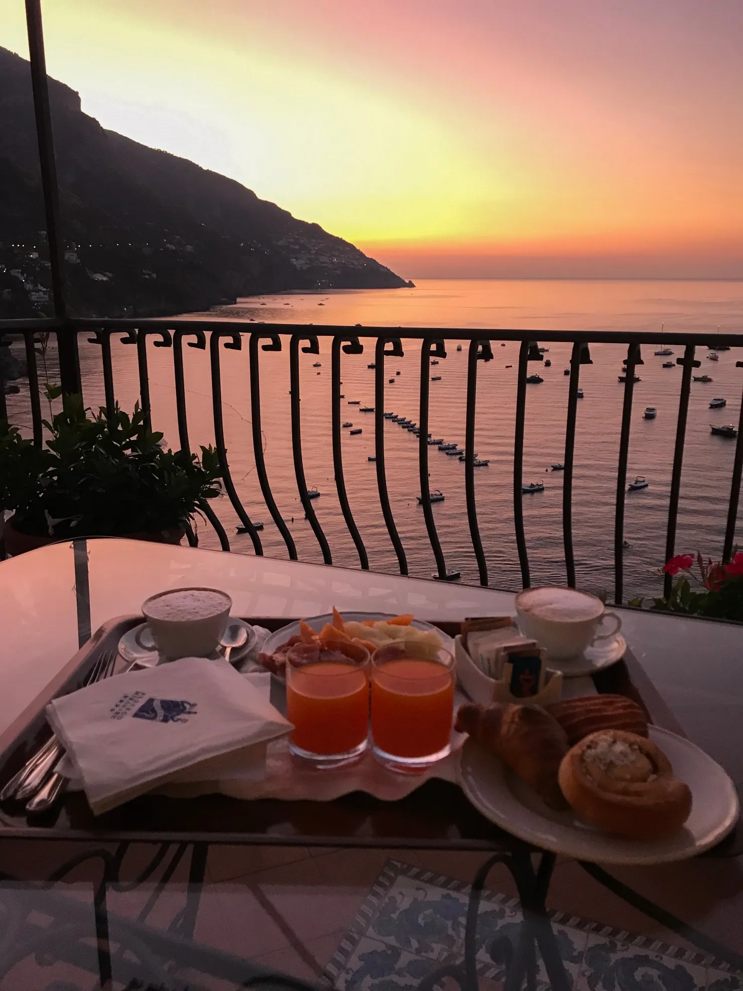 /img/2934-positano-beach.webp
