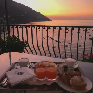 /img/2934-positano-beach.webp