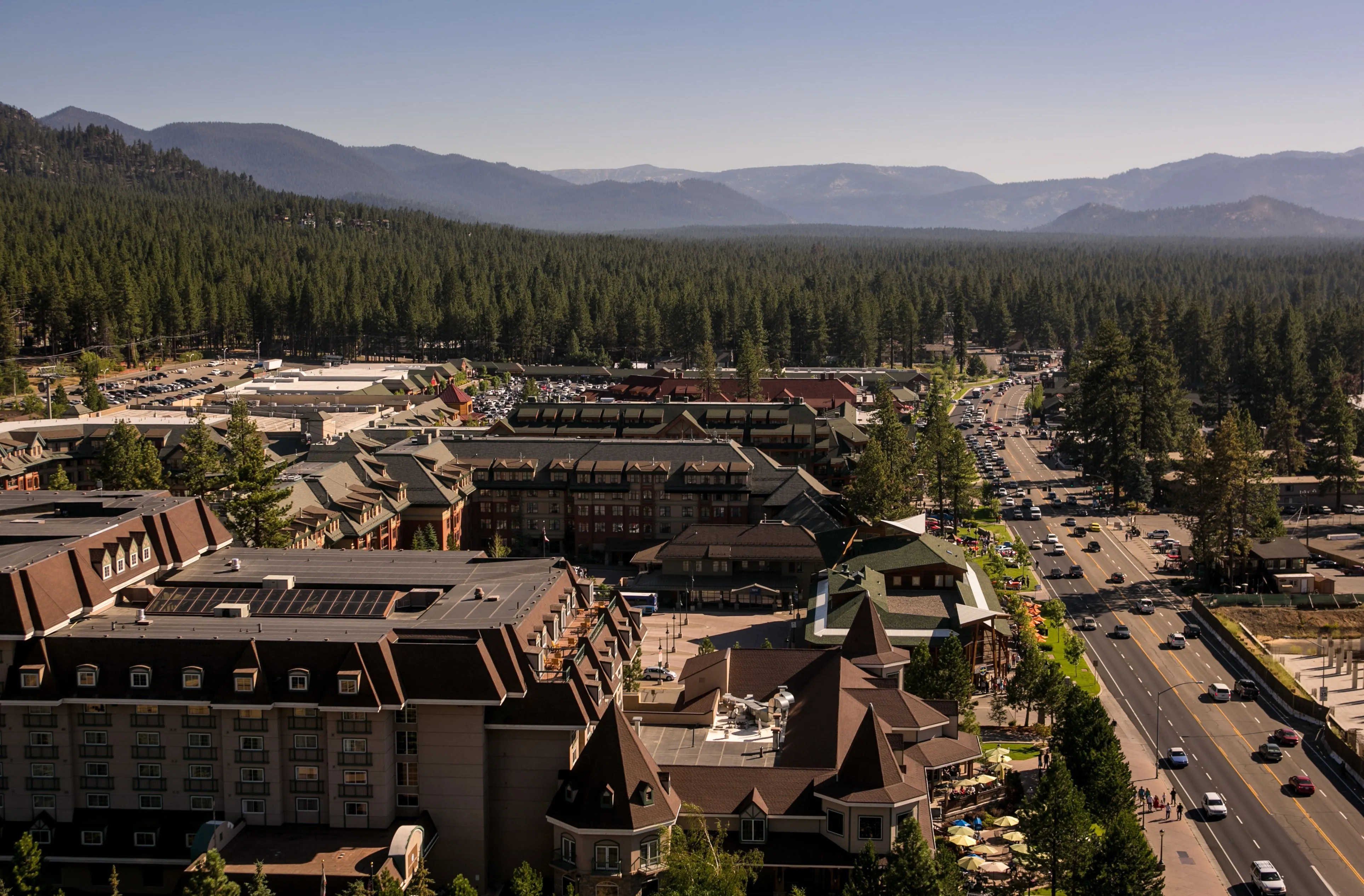 /img/2951-lake-tahoe-black-bear-lodge.webp