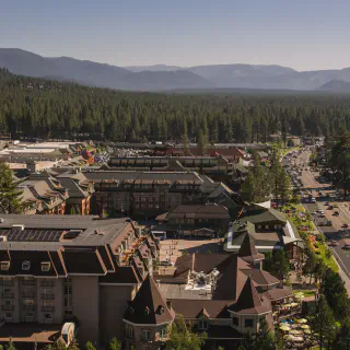 /img/2951-lake-tahoe-black-bear-lodge.webp