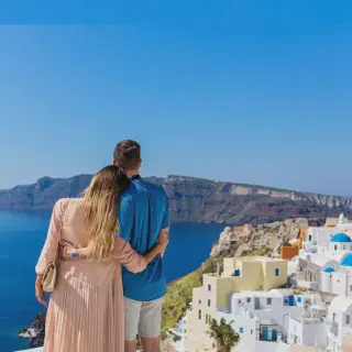 /img/2965-honeymoon-packing-essentials.webp