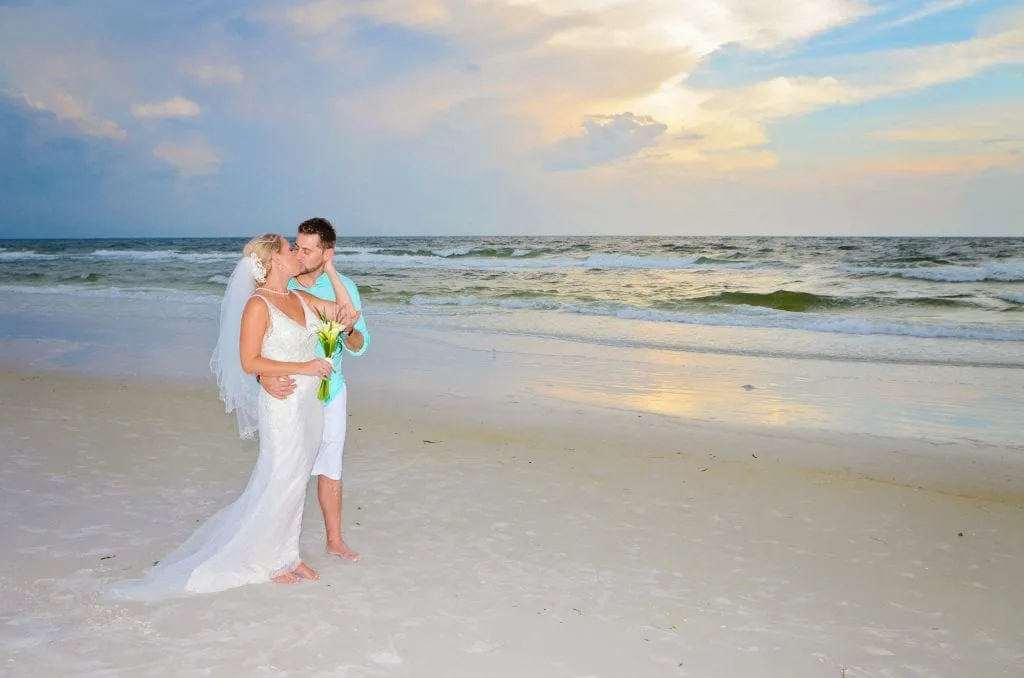 3023 siesta key dining