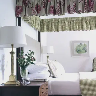 /img/3040-couple-adventure.webp