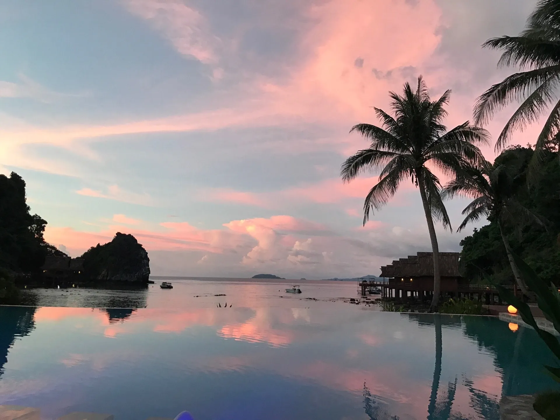3049 budget travel tips
