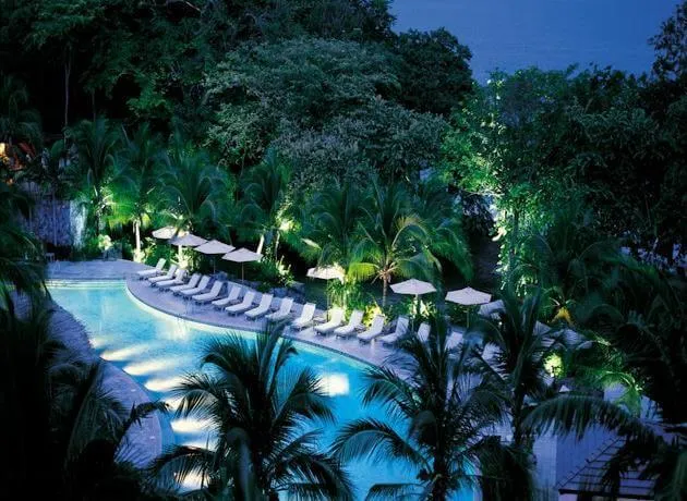 3088 couple beach costa rica
