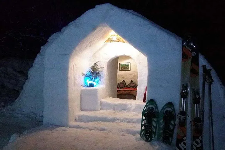 3119 igloo honeymoon couple