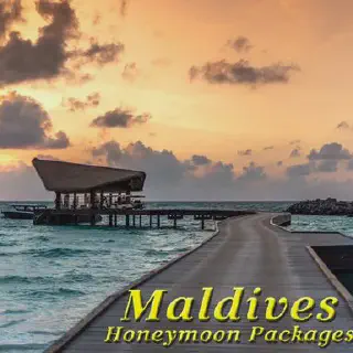 /img/3143-maldives-sunset-dinner.webp